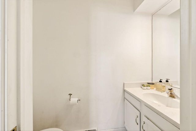 6955 Park Ridge Drive, Madison, WI 53719