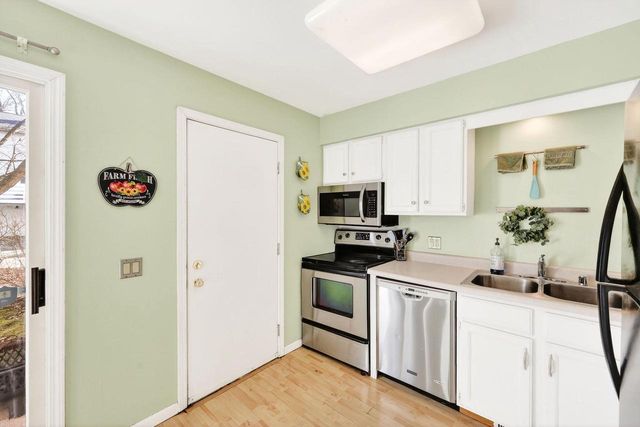 6955 Park Ridge Drive, Madison, WI 53719