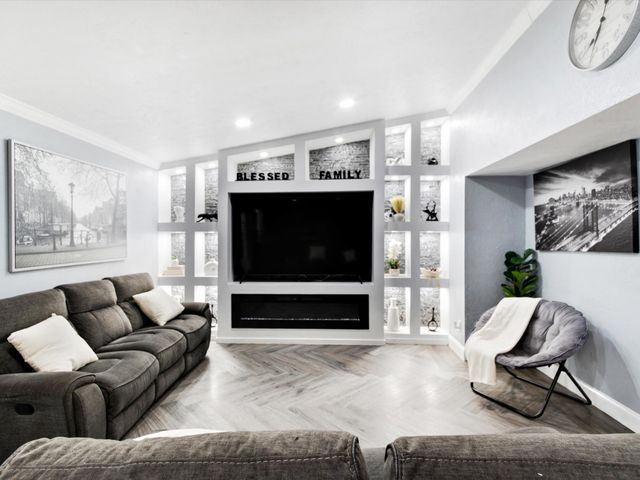 7232 Long Canyon Trail, Dallas, TX 75249