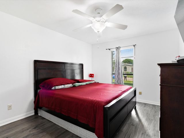 7232 Long Canyon Trail, Dallas, TX 75249