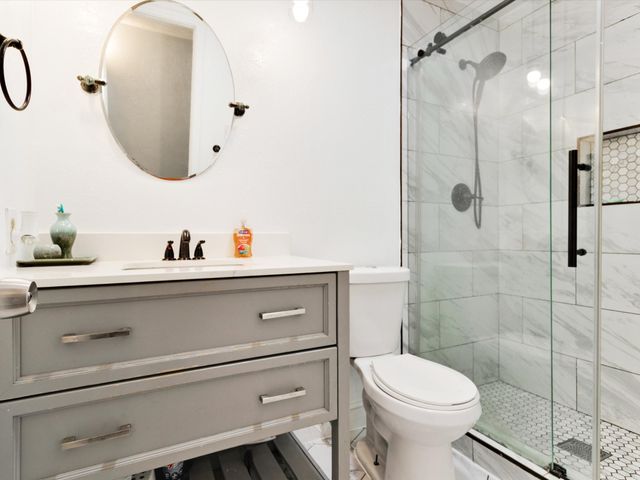 7232 Long Canyon Trail, Dallas, TX 75249