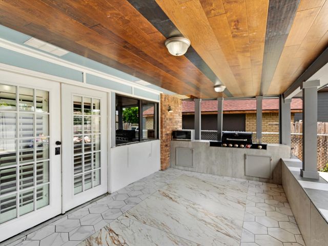 7232 Long Canyon Trail, Dallas, TX 75249
