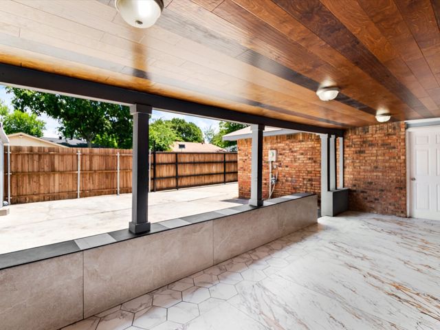 7232 Long Canyon Trail, Dallas, TX 75249