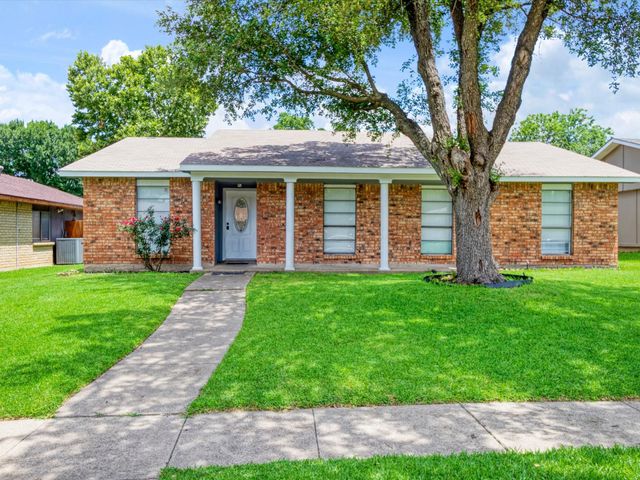 7232 Long Canyon Trail, Dallas, TX 75249