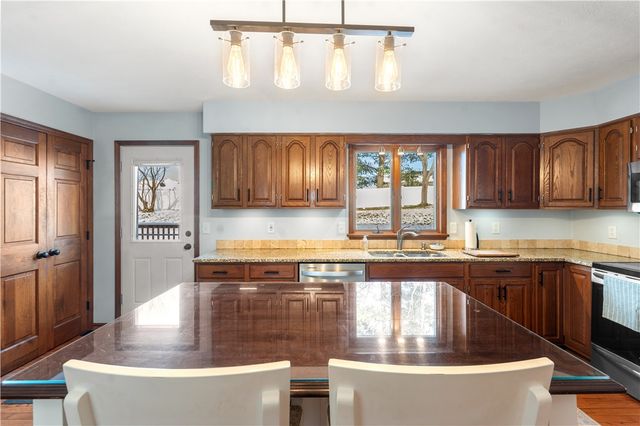 5914 King Hill Drive, Farmington, NY 14425