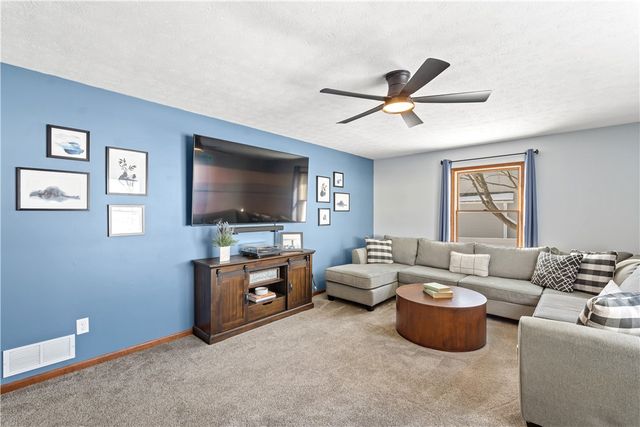 5914 King Hill Drive, Farmington, NY 14425