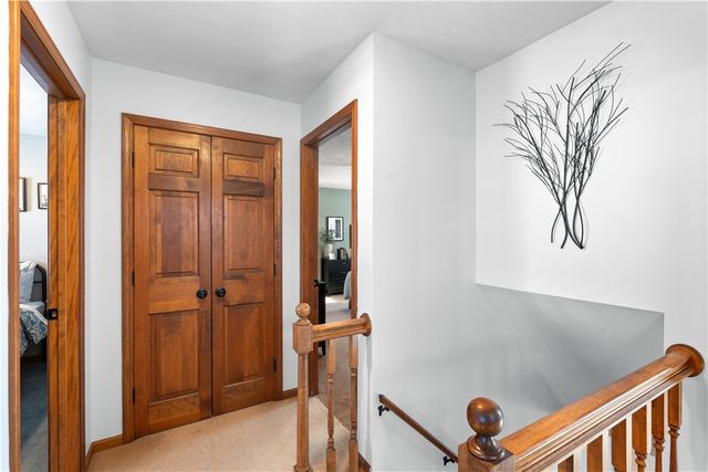 5914 King Hill Drive, Farmington, NY 14425