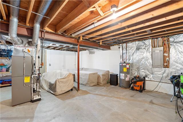 5914 King Hill Drive, Farmington, NY 14425