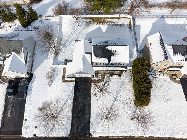 5914 King Hill Drive, Farmington, NY 14425