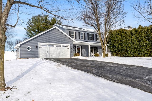 5914 King Hill Drive, Farmington, NY 14425