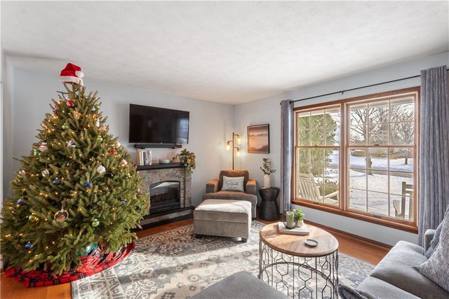 5914 King Hill Drive, Farmington, NY 14425