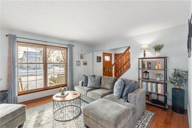 5914 King Hill Drive, Farmington, NY 14425