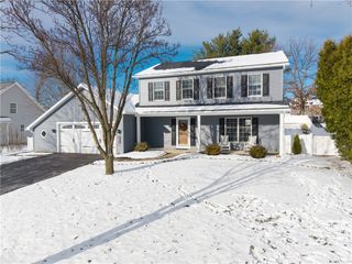 5914 King Hill Drive, Farmington, NY 14425