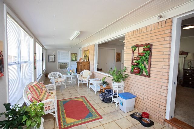 914 Fairview Street, Graham, TX 76450