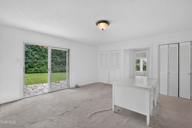16019 Briarwood Lane, Abingdon, VA 24210
