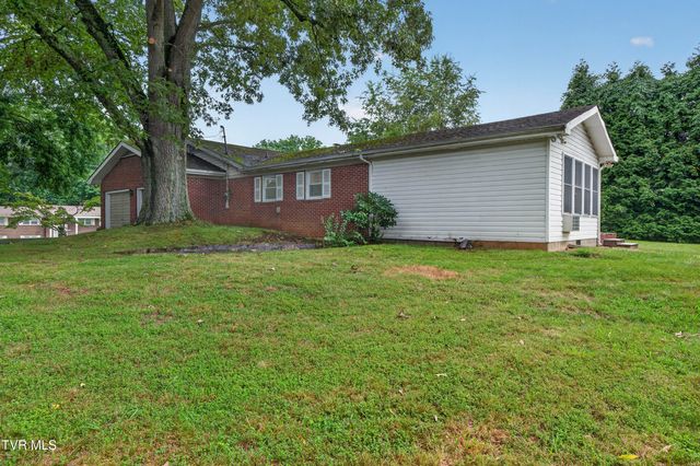 16019 Briarwood Lane, Abingdon, VA 24210