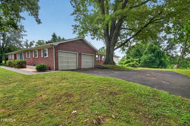 16019 Briarwood Lane, Abingdon, VA 24210
