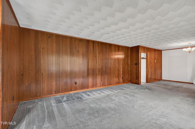 16019 Briarwood Lane, Abingdon, VA 24210