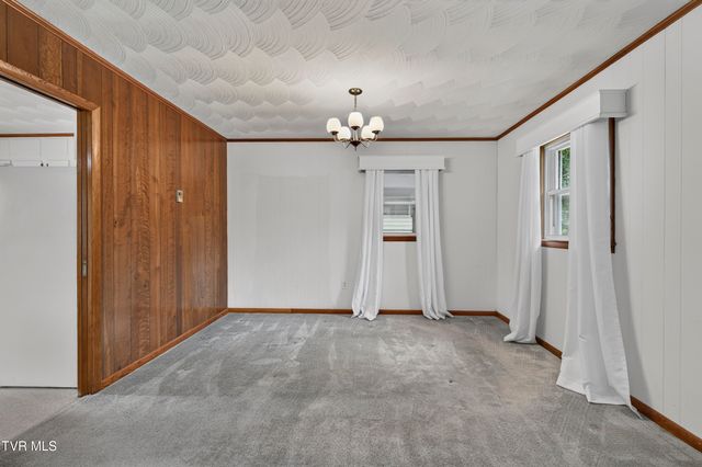 16019 Briarwood Lane, Abingdon, VA 24210