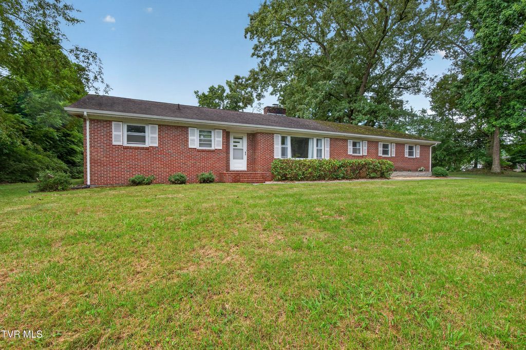 16019 Briarwood Lane, Abingdon, VA 24210