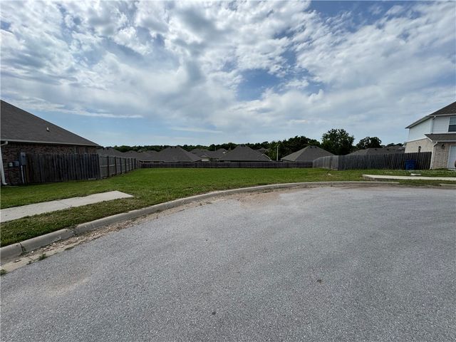 1005 Clearspring Court, Gentry, AR 72734