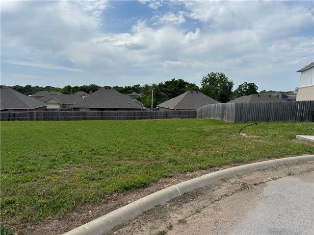 1005 Clearspring Court, Gentry, AR 72734