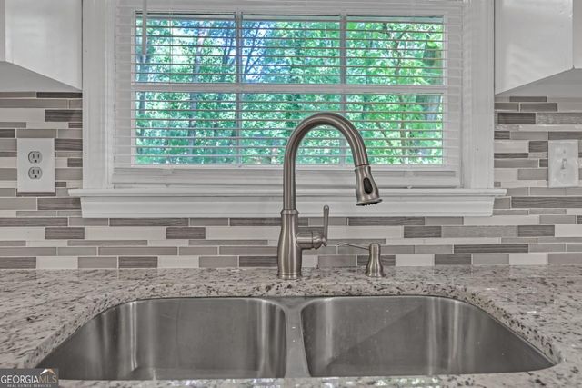 474 Russell Ridge Drive, Lawrenceville, GA 30043