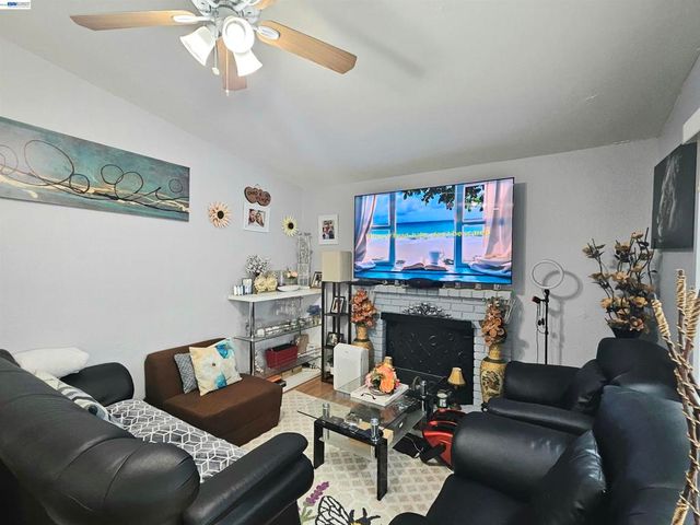 20 Dunes Way, Antioch, CA 94509