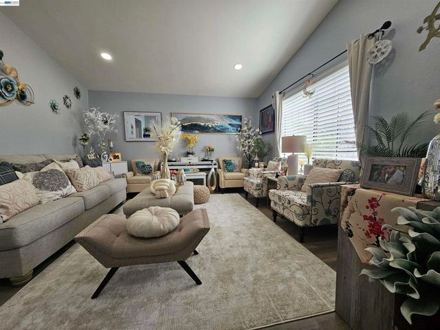 20 Dunes Way, Antioch, CA 94509
