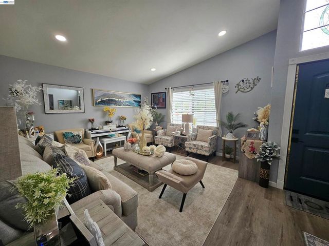 20 Dunes Way, Antioch, CA 94509