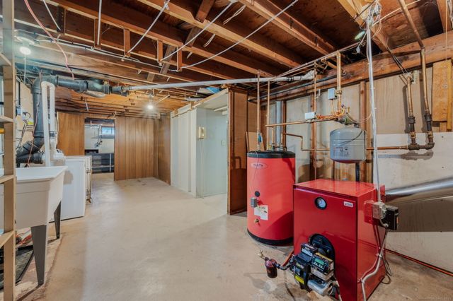 84 Camp Street, Middletown, CT 06457