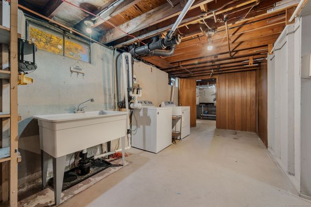 84 Camp Street, Middletown, CT 06457