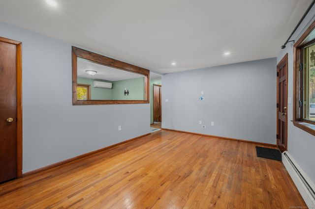 84 Camp Street, Middletown, CT 06457