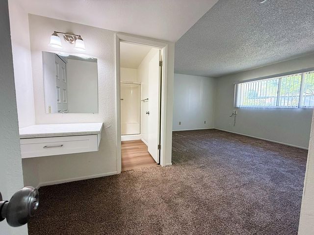 5208 W Calavar Road, Glendale, AZ 85306