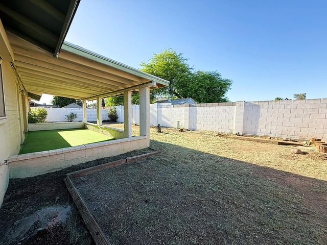 5208 W Calavar Road, Glendale, AZ 85306