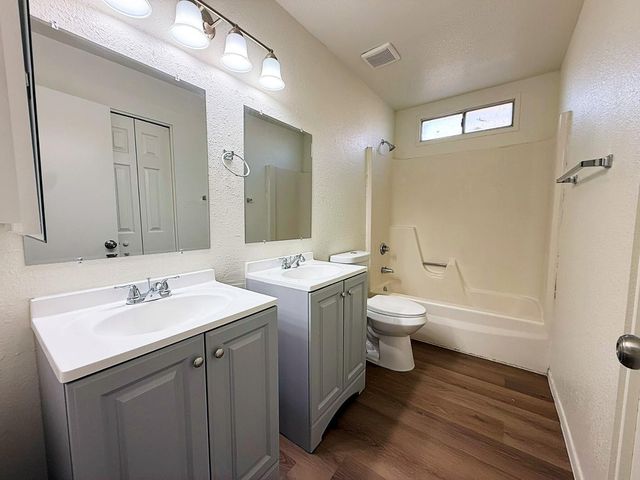 5208 W Calavar Road, Glendale, AZ 85306