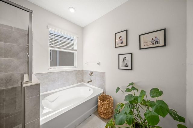 2013 MIDNIGHT PEARL DRIVE, Sarasota, FL 34240