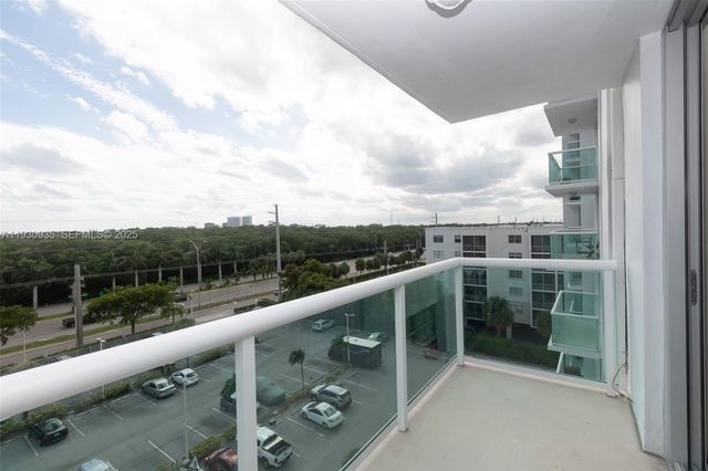 2841 NE 163rd St 706, North Miami Beach, FL 33160