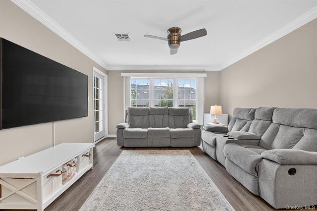 3 Cross Street 104, Suffern, NY 10901