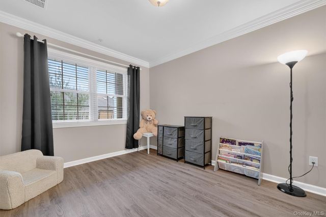 3 Cross Street 104, Suffern, NY 10901