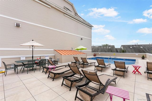 3 Cross Street 104, Suffern, NY 10901