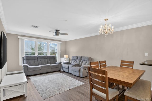 3 Cross Street 104, Suffern, NY 10901