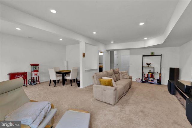 3250 KRISTA LN, Chester Springs, PA 19425