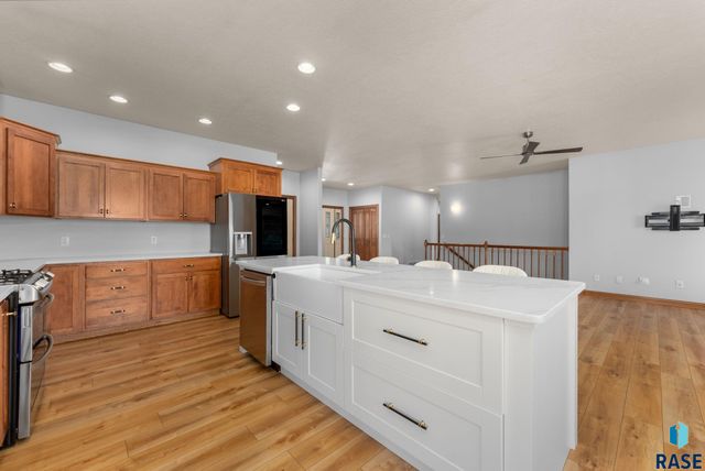 7616 W Stanford Dr Drive, Sioux Falls, SD 57106