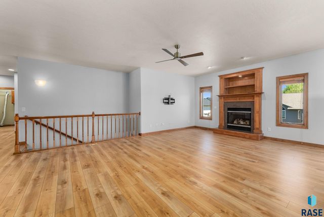 7616 W Stanford Dr Drive, Sioux Falls, SD 57106
