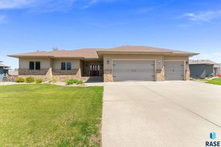 7616 W Stanford Dr Drive, Sioux Falls, SD 57106