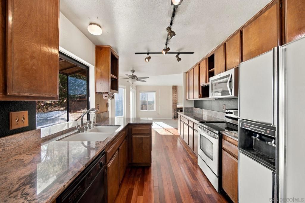 3737 Catamarca, San Diego, CA 92124 — photo 4