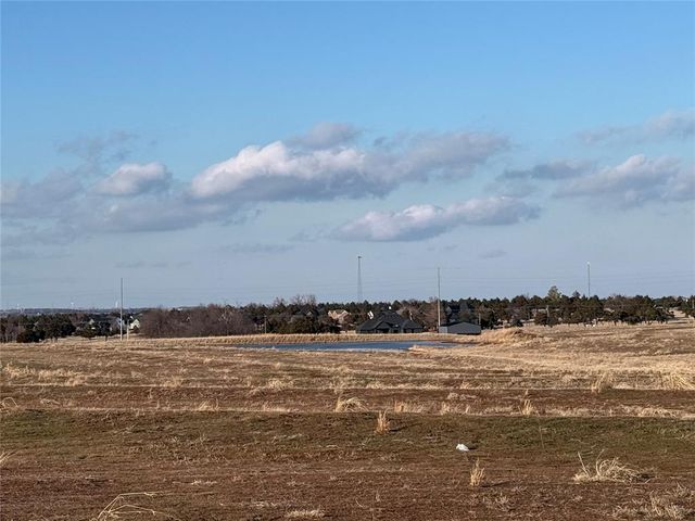 2692 S May Avenue, Guthrie, OK 73044