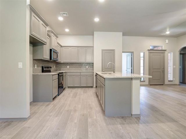 104741 Secretariat Trail, Mcloud, OK 74851