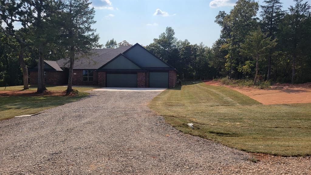 104741 Secretariat Trail, Mcloud, OK 74851
